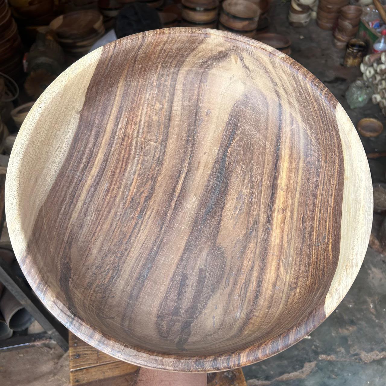 Handcrafted Medium Wooden Serving Bowl – Natural Wood Grain